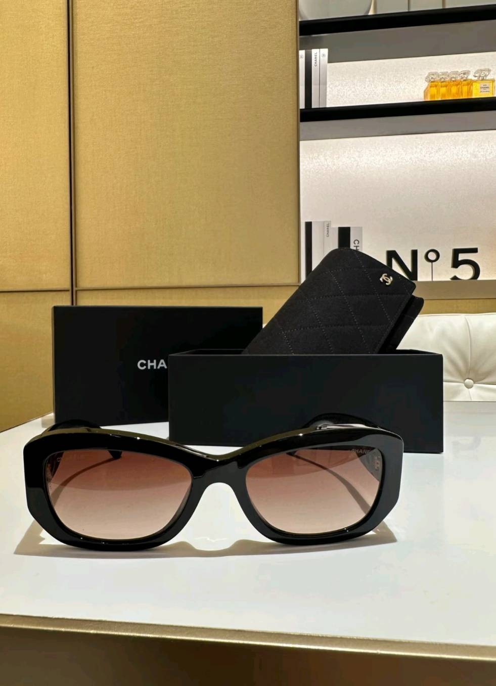 5493 Dark Havana Light Luxury Sunglasses