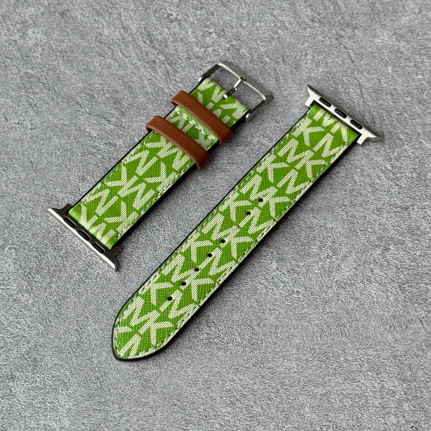 Apple-Watch-Armbänder aus Leder mit Monogramm