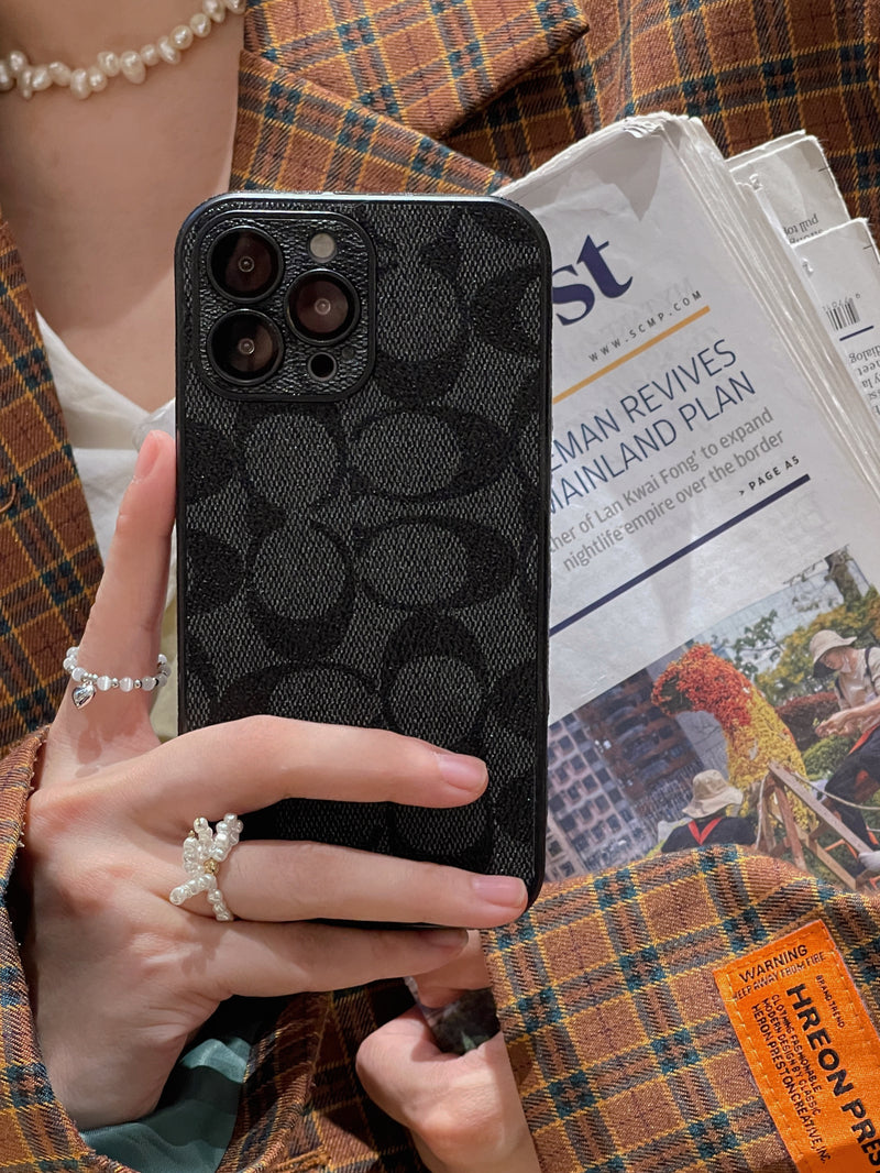 Klassískt iPhone hulstur Svartur -QB240402