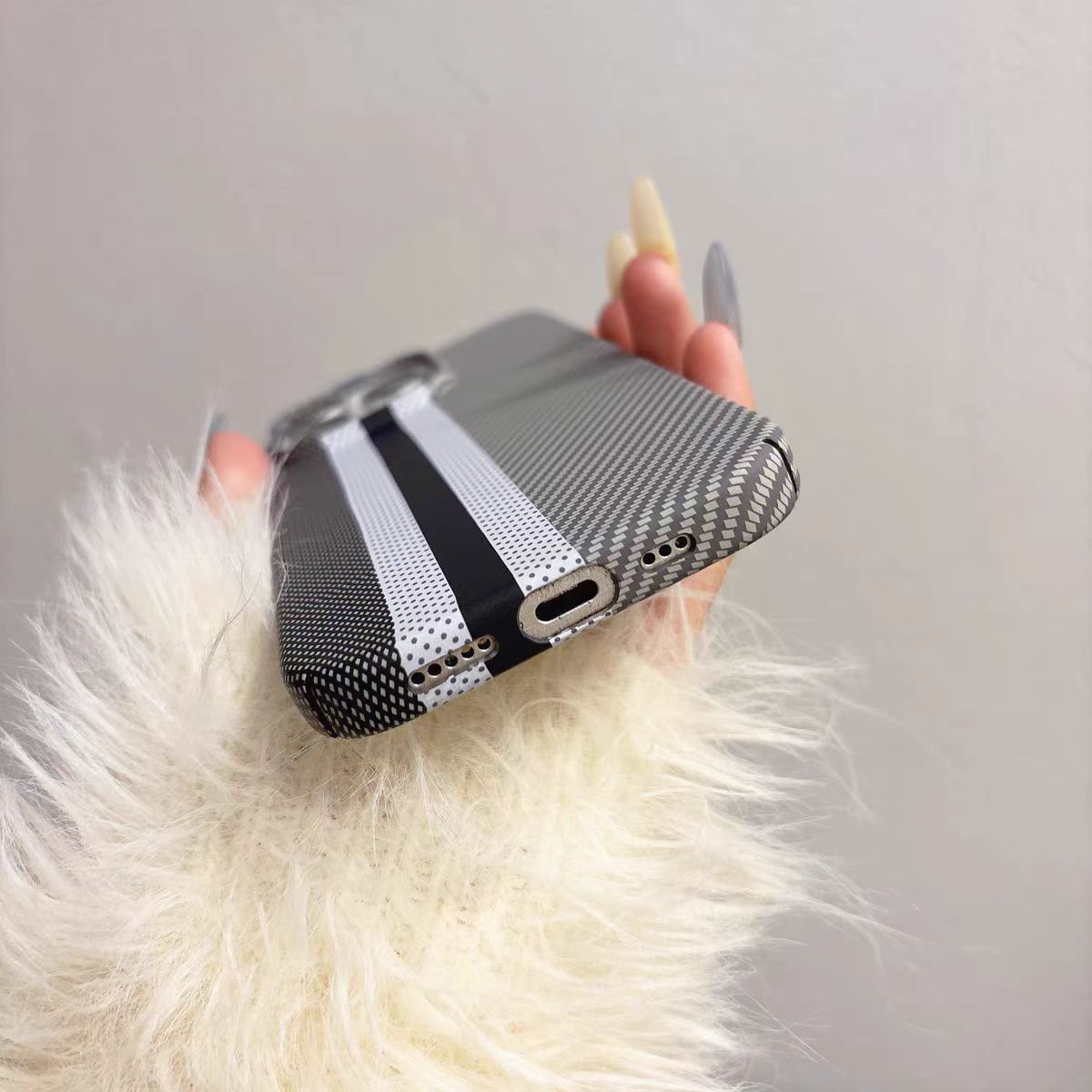 Étui pour téléphone à motif en fibre de carbone à blocs de couleurs minimalistes