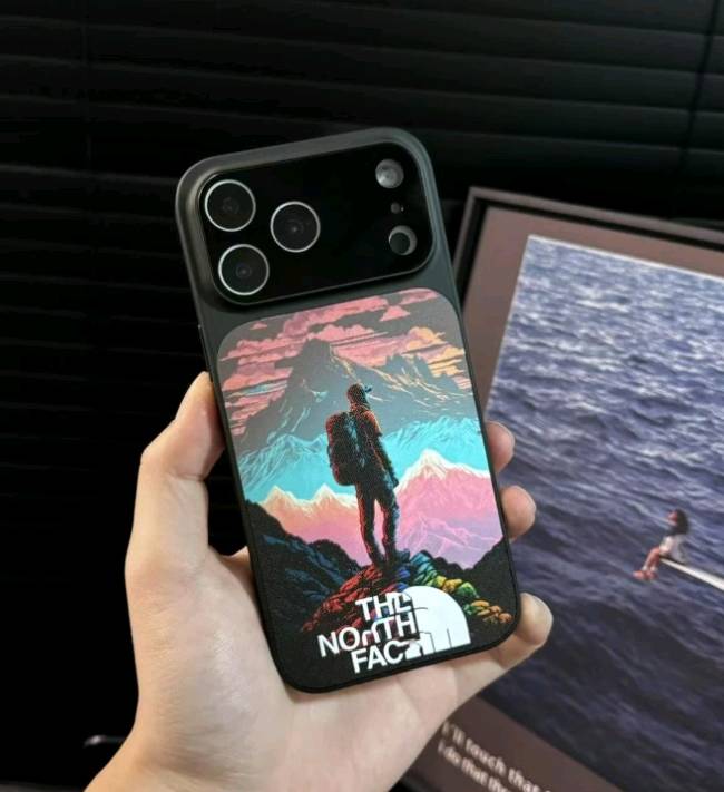Stylish Mountain Print Phone Case