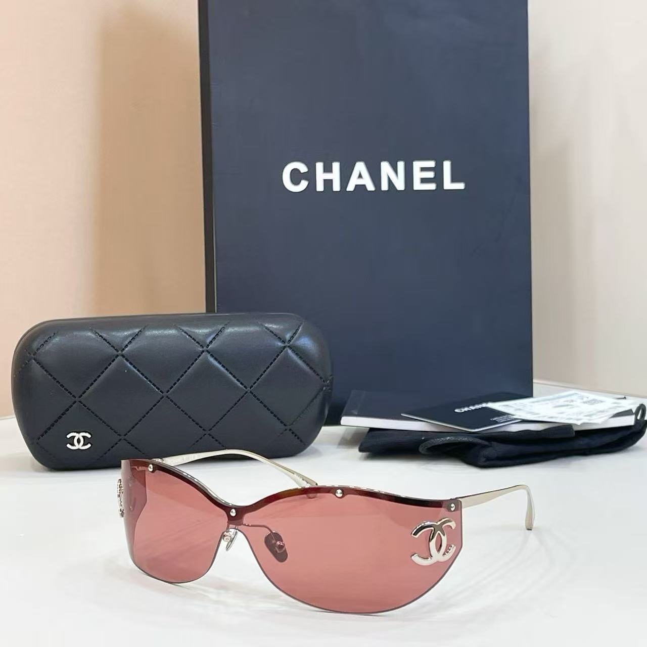 Luxury Rimless Shield Sunglasses | Gold Metal Accent UV400 Fashion Eyewear