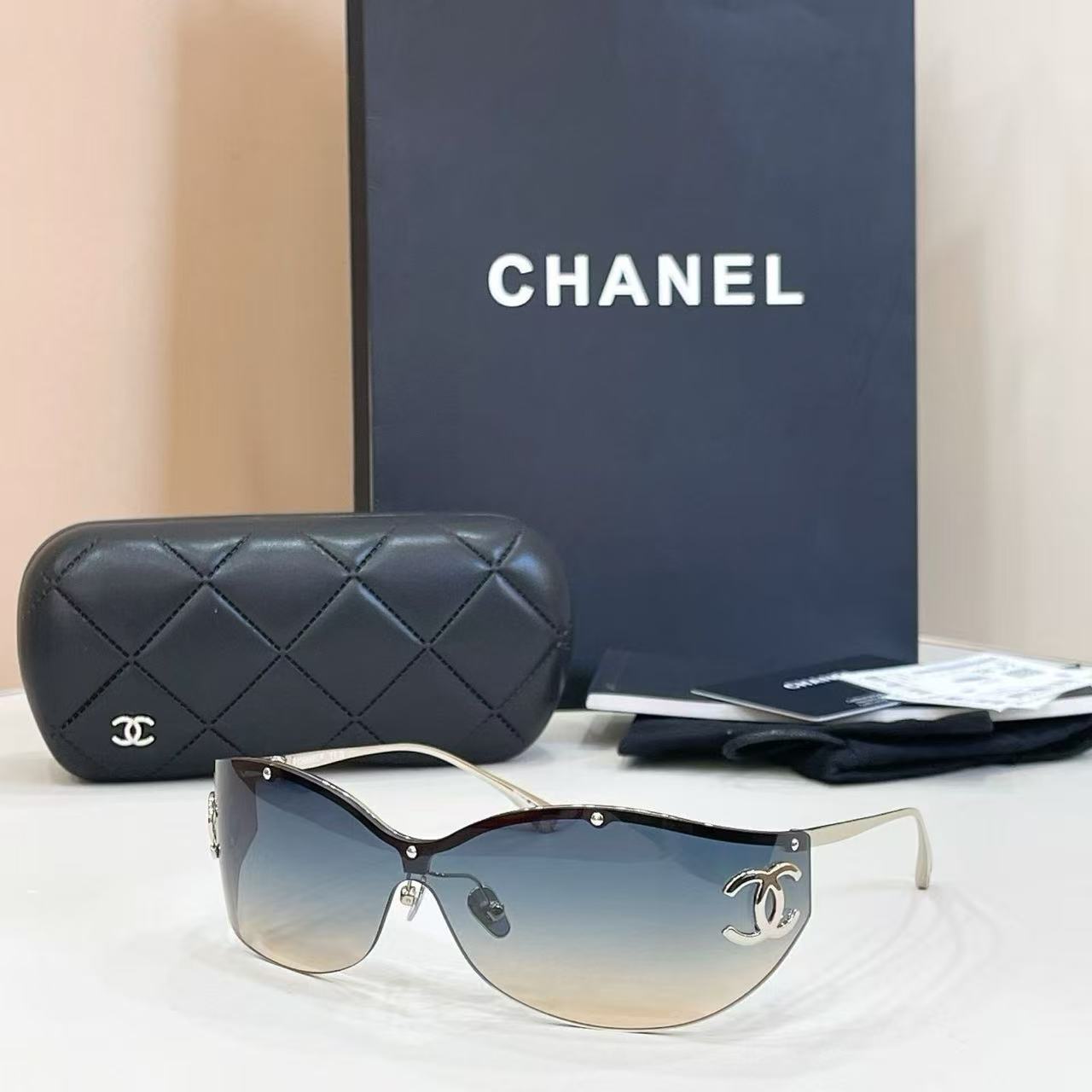 Luxury Rimless Shield Sunglasses | Gold Metal Accent UV400 Fashion Eyewear