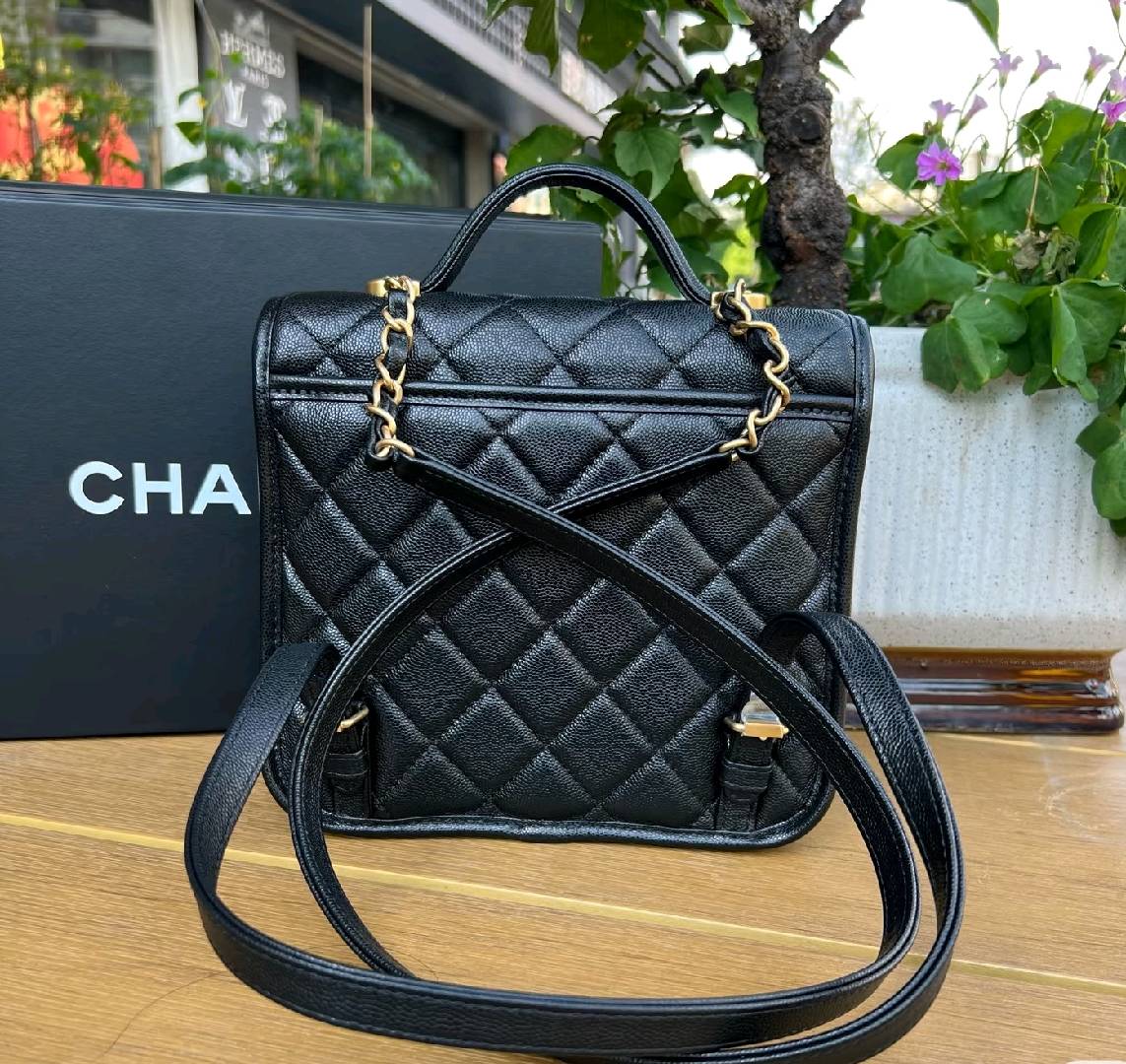 🖤 Lux Quilted Flap Handbag