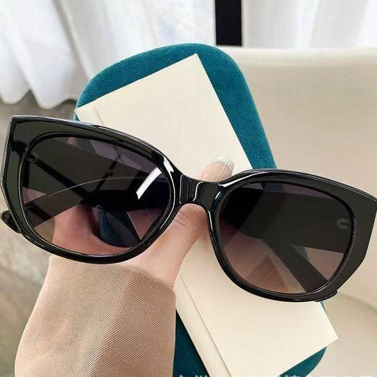 Sleek Black Cat-Eye Sunglasses ✨