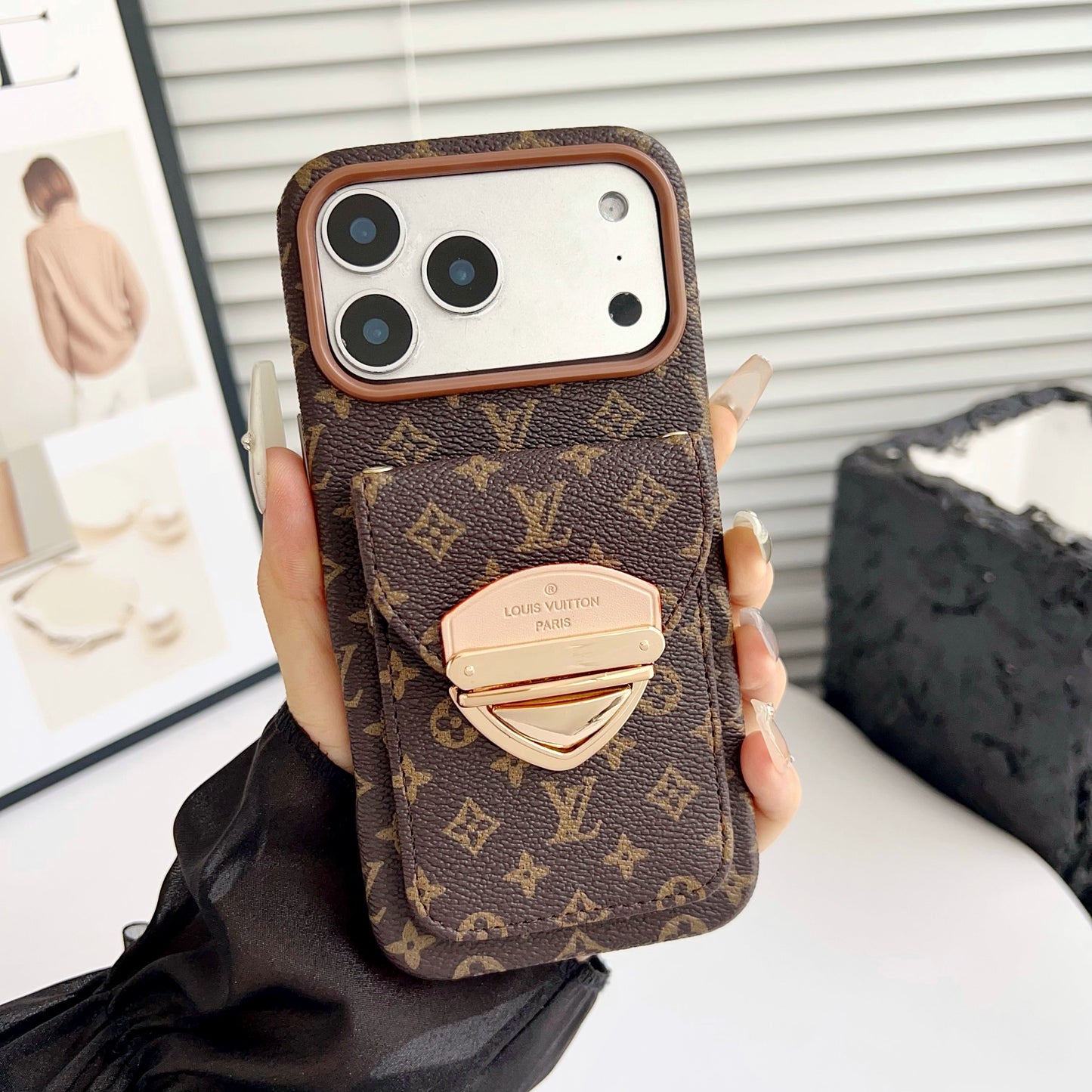 Étui pour iPhone à bandoulière de luxe avec poche pour cartes & Sangle amovible