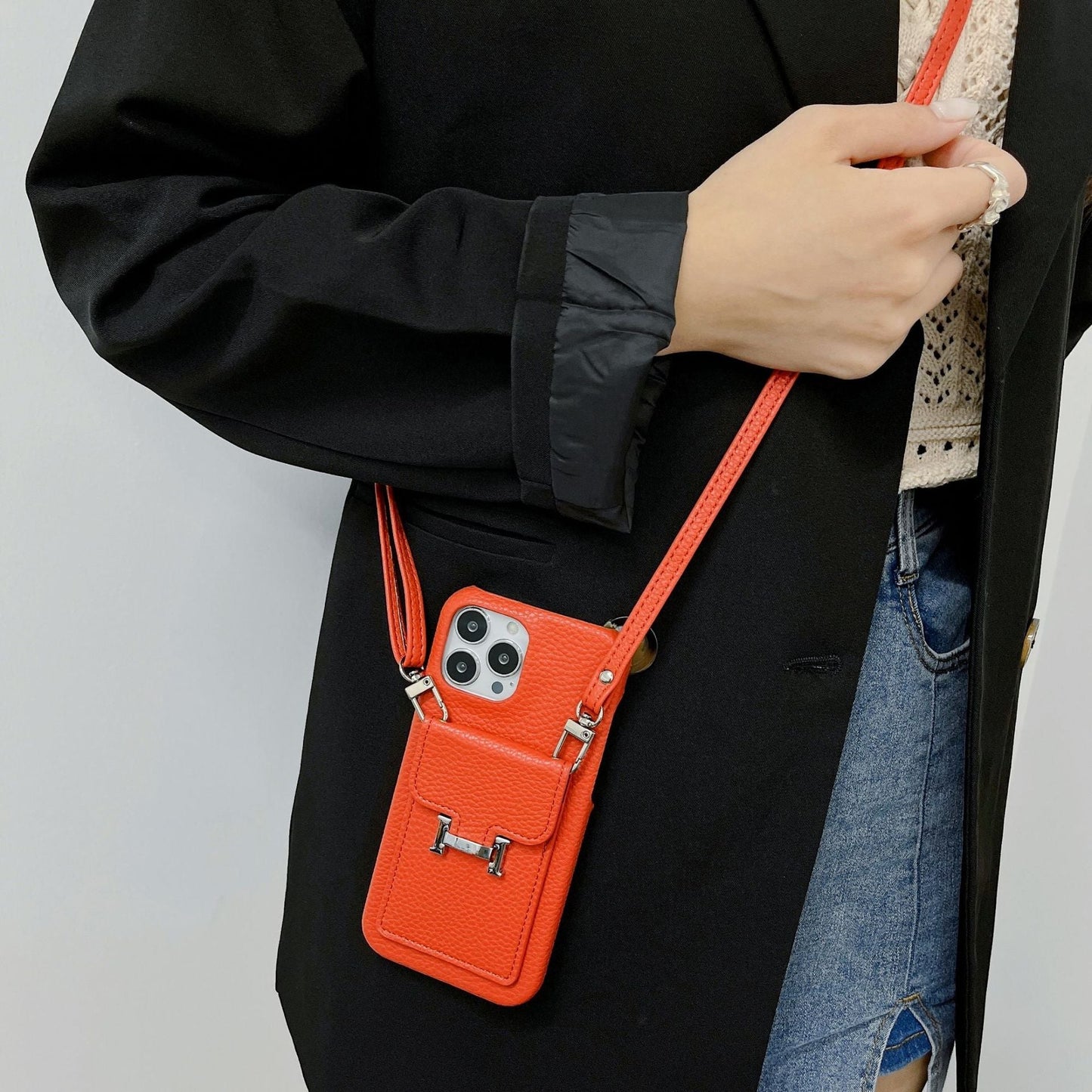 Étui pour iPhone avec chaîne en cuir et porte-carte H