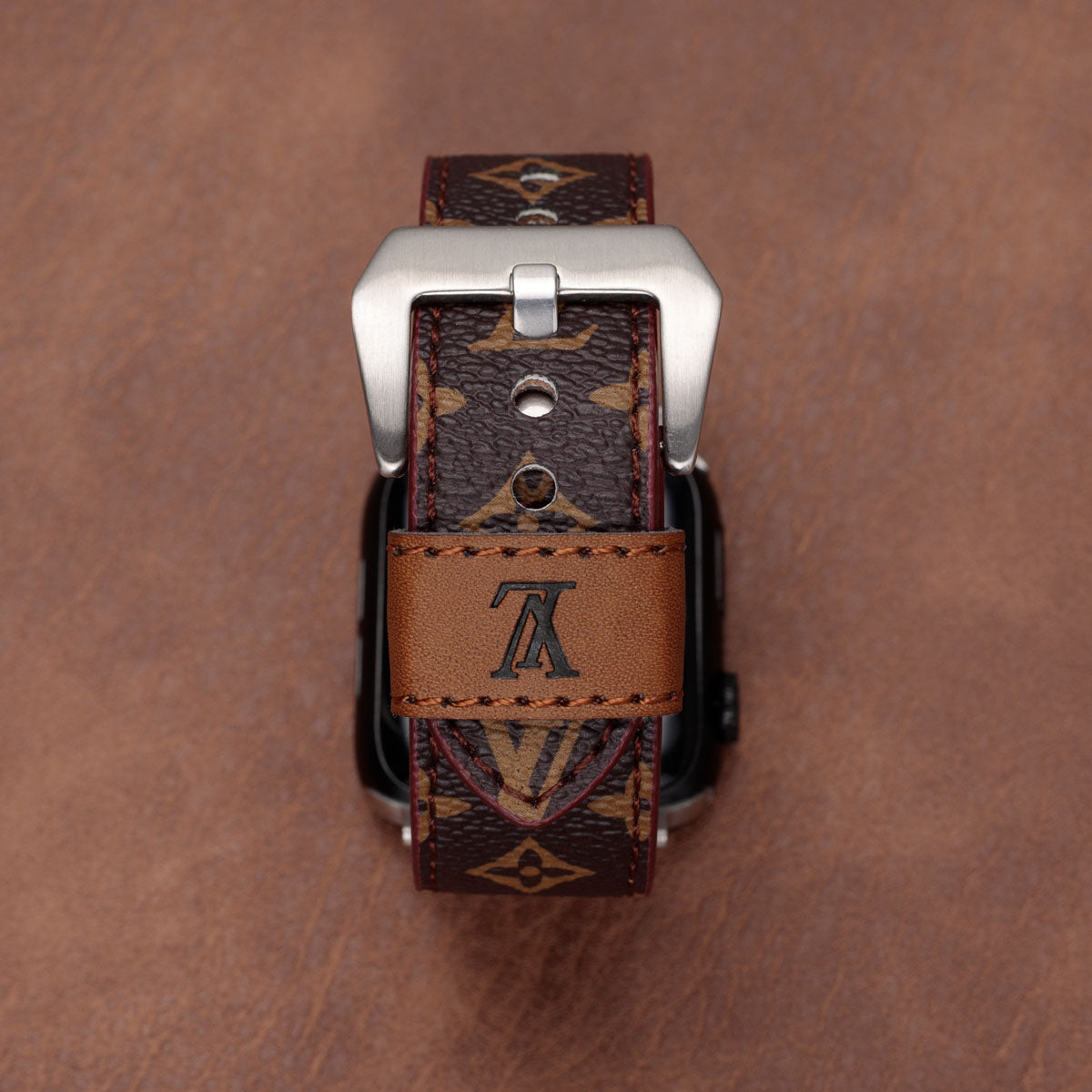 Ledaj Monogramaj Apple Watch Bandoj