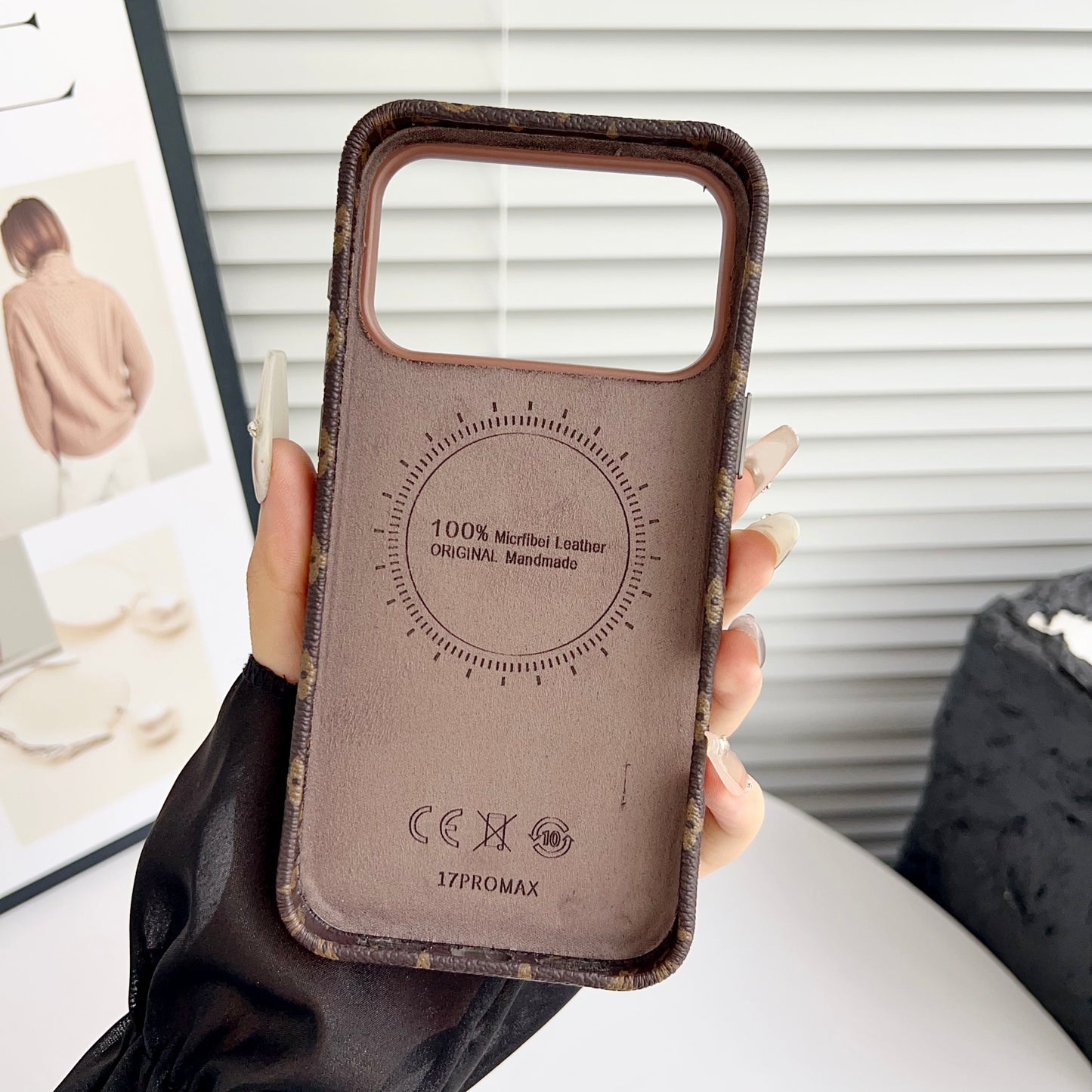 Étui pour iPhone à bandoulière de luxe avec poche pour cartes & Sangle amovible