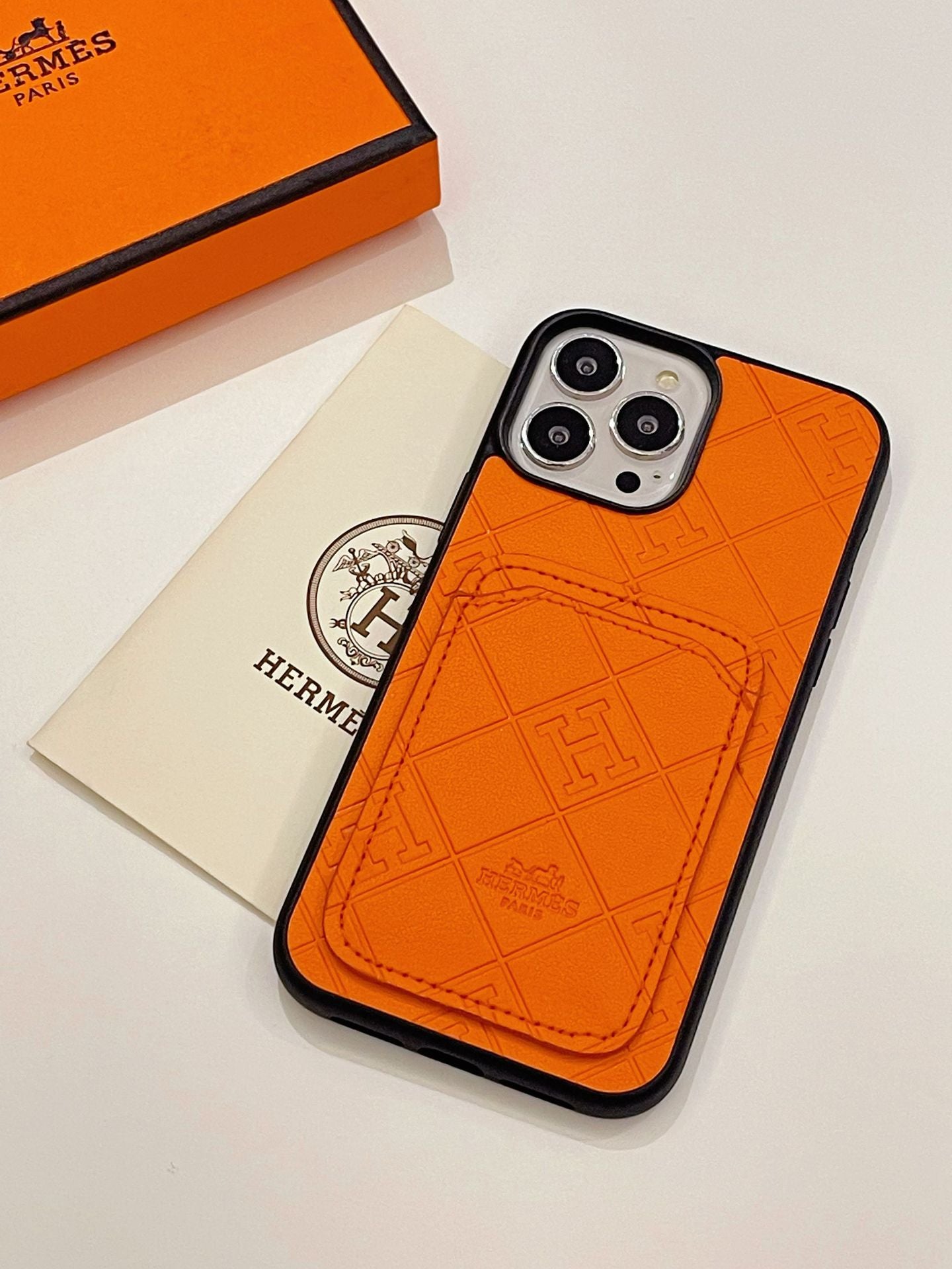 H Δερμάτινη θήκη για κάρτες για iPhone