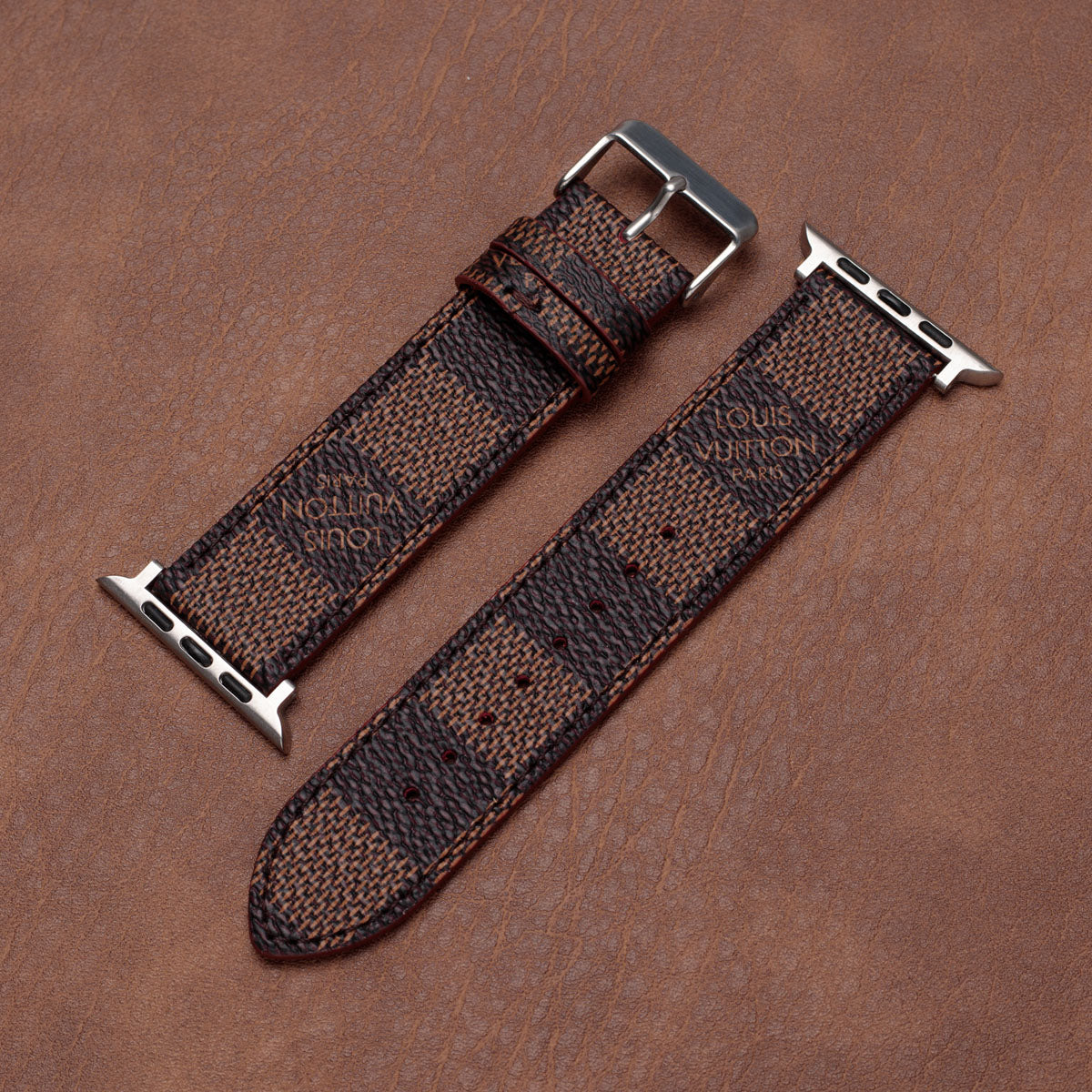 Ledaj Monogramaj Apple Watch Bandoj