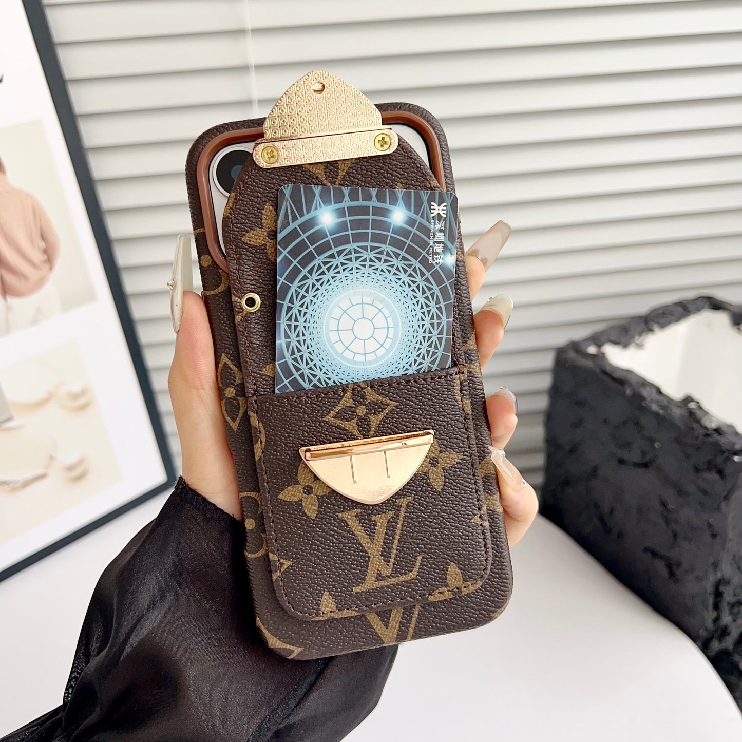 Étui pour iPhone à bandoulière de luxe avec poche pour cartes & Sangle amovible