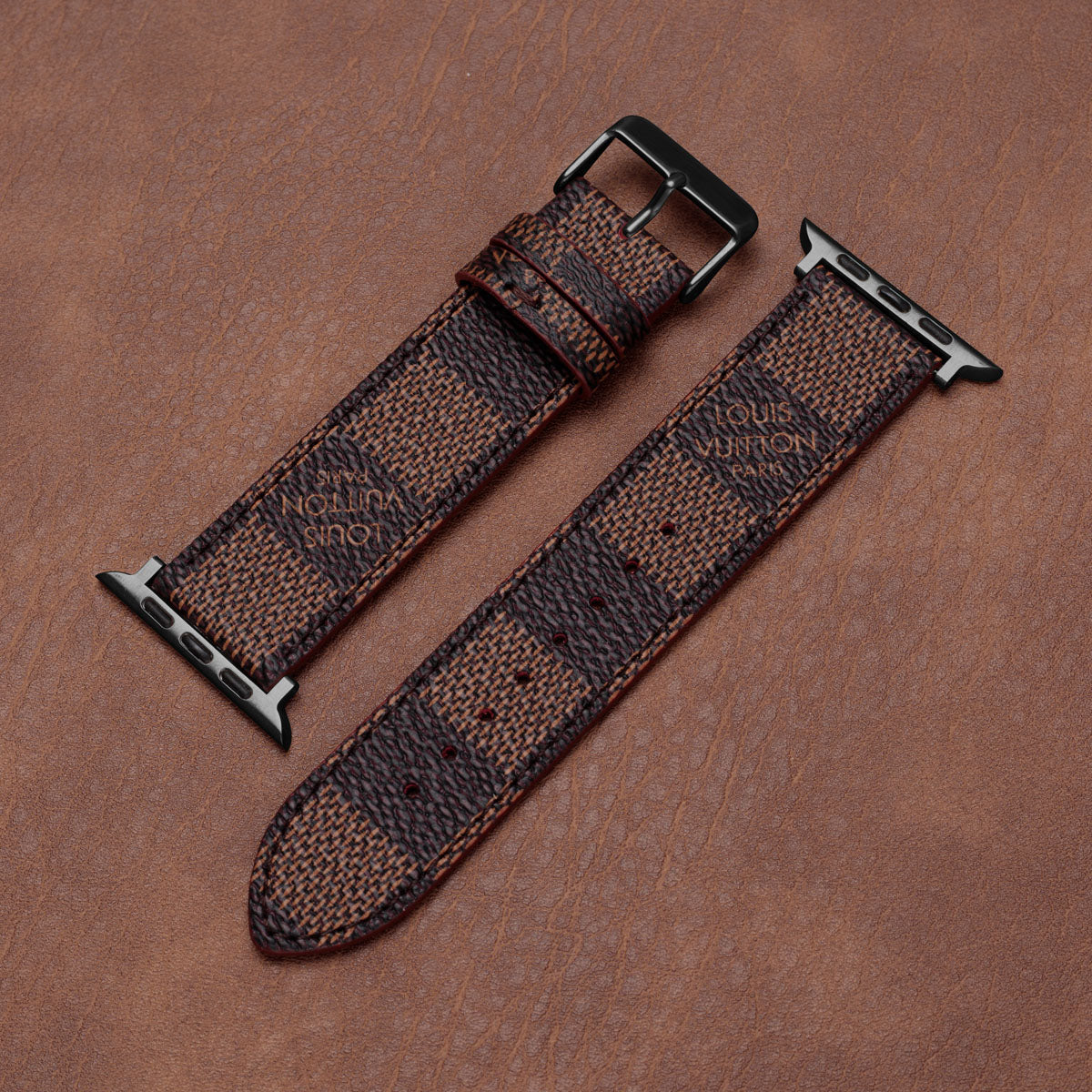 Ledaj Monogramaj Apple Watch Bandoj