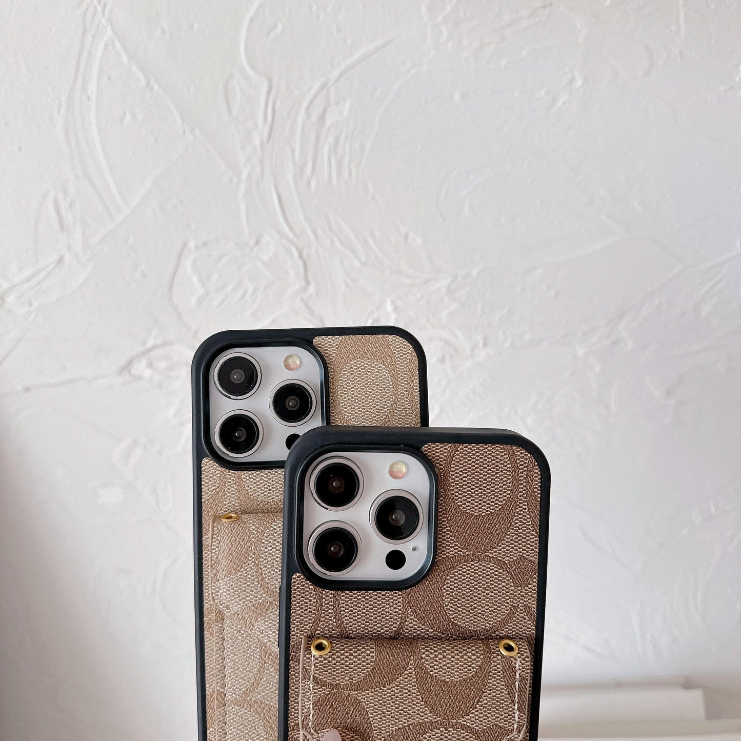 Klassische iPhone-Hülle mit Kartenhalter und Riemen Hellbraun -SJ240513
