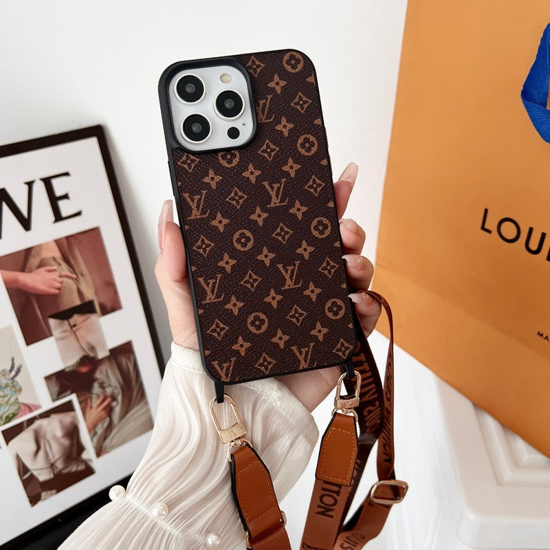 حافظة iPhone فاخرة باللون البني