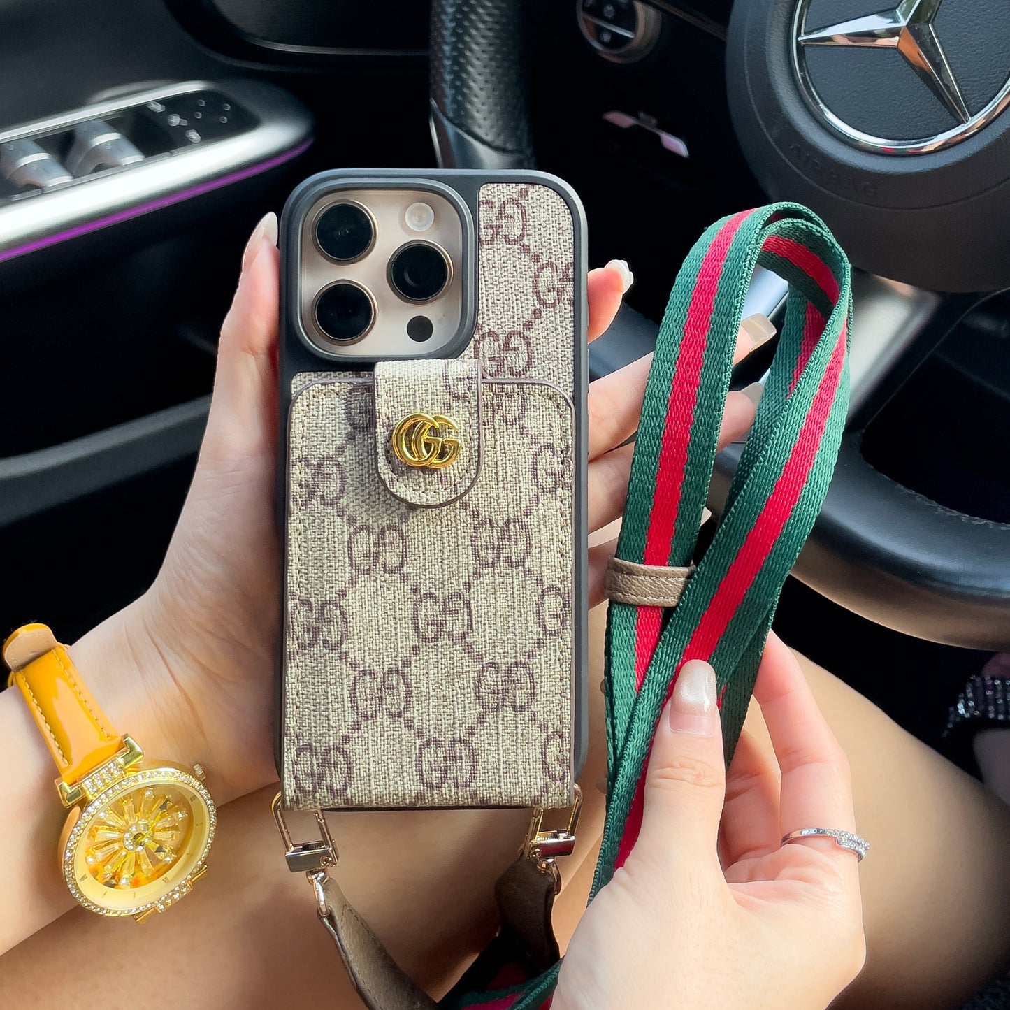 Luxus Crossbody iPhone tok kártyatartóval & szíjjal