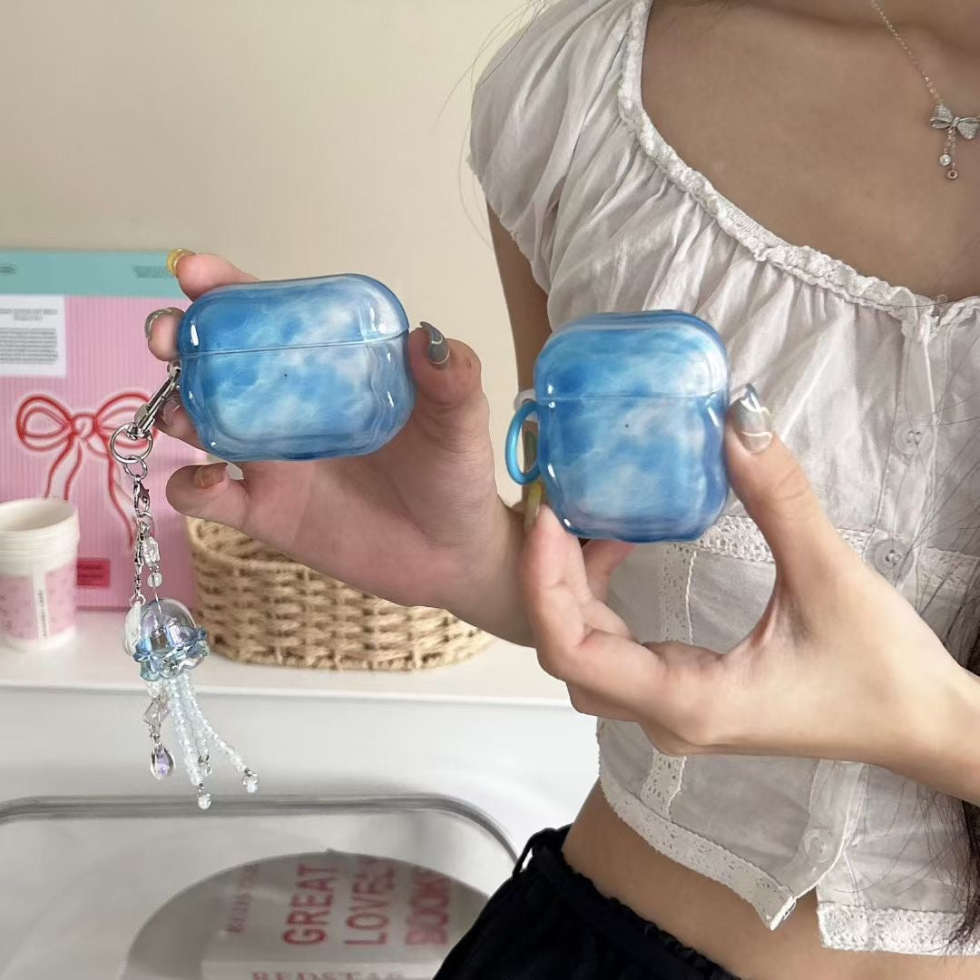 Blue Sky AirPods hulstur með Jelly Beaded Charm