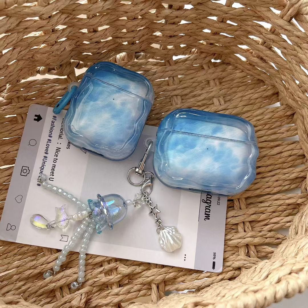 Blue Sky AirPods hulstur með Jelly Beaded Charm