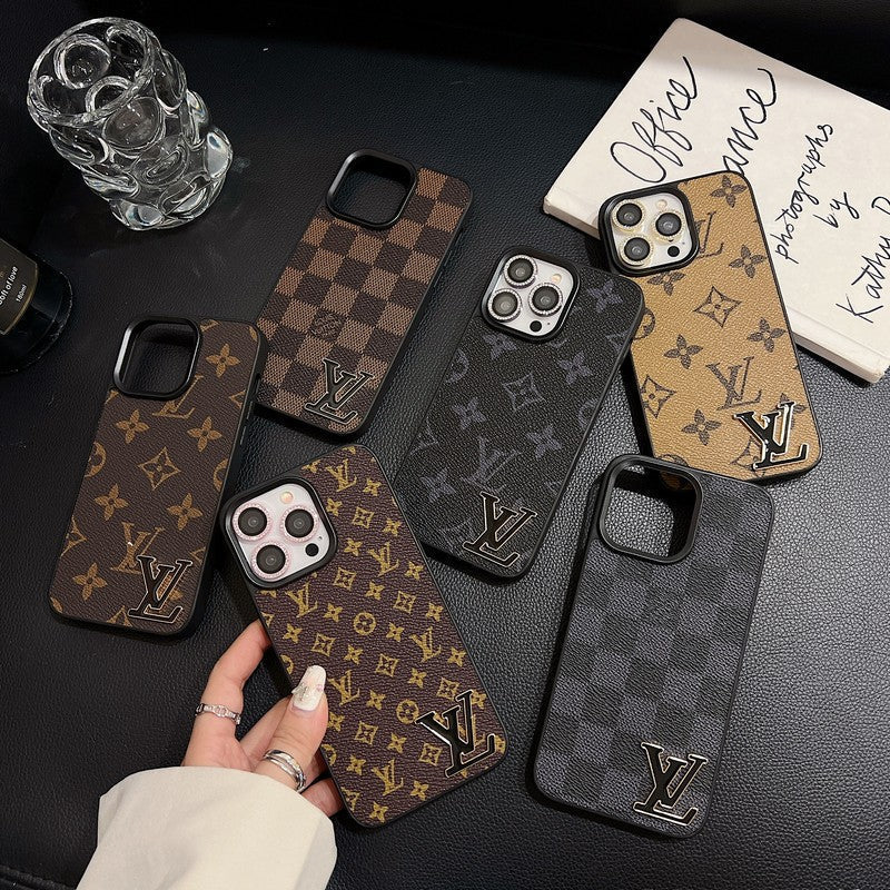 حافظة جلدية فاخرة ذات شعار أسود لهاتف iPhone