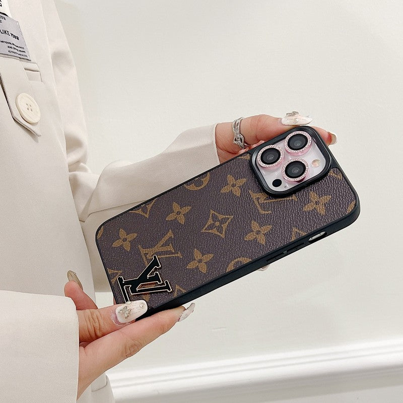 حافظة جلدية فاخرة ذات شعار أسود لهاتف iPhone