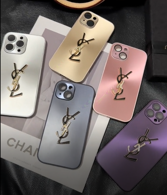 Elegante iPhone-Hülle „Letter Shine x Mono“.