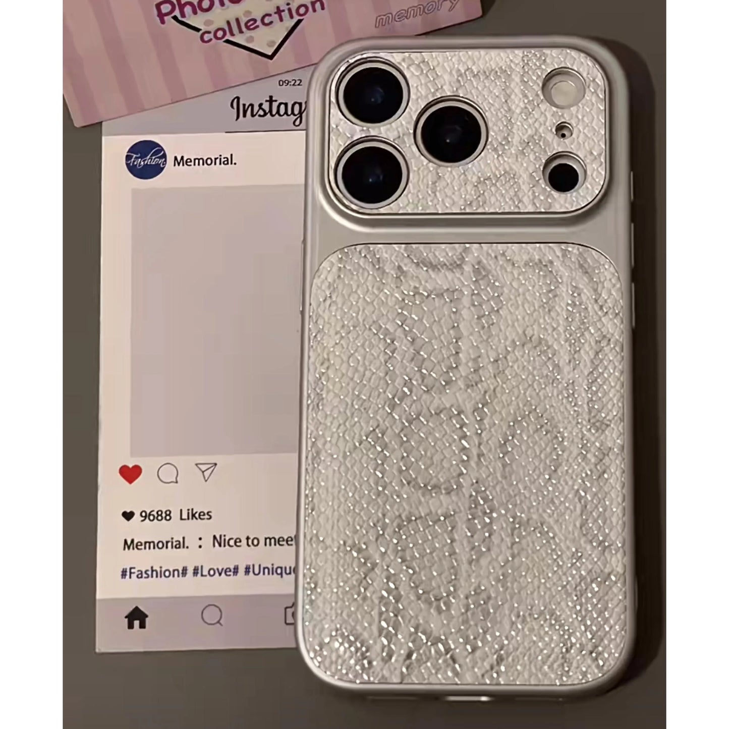 Luxuriöse iPhone-Hülle mit Schlangenhautstruktur