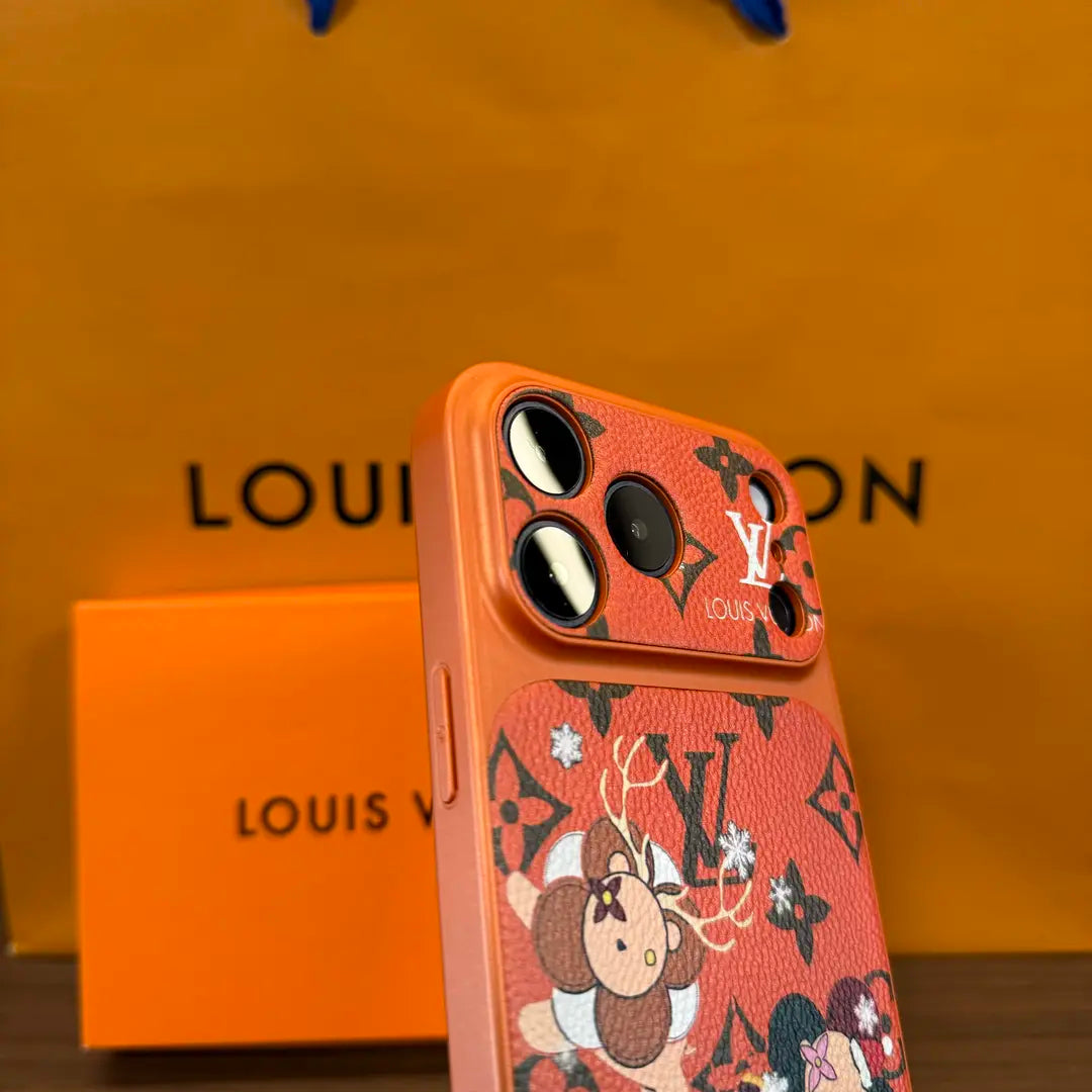 Luxuriöse iPhone-Hülle mit mehrfarbigem Monogramm