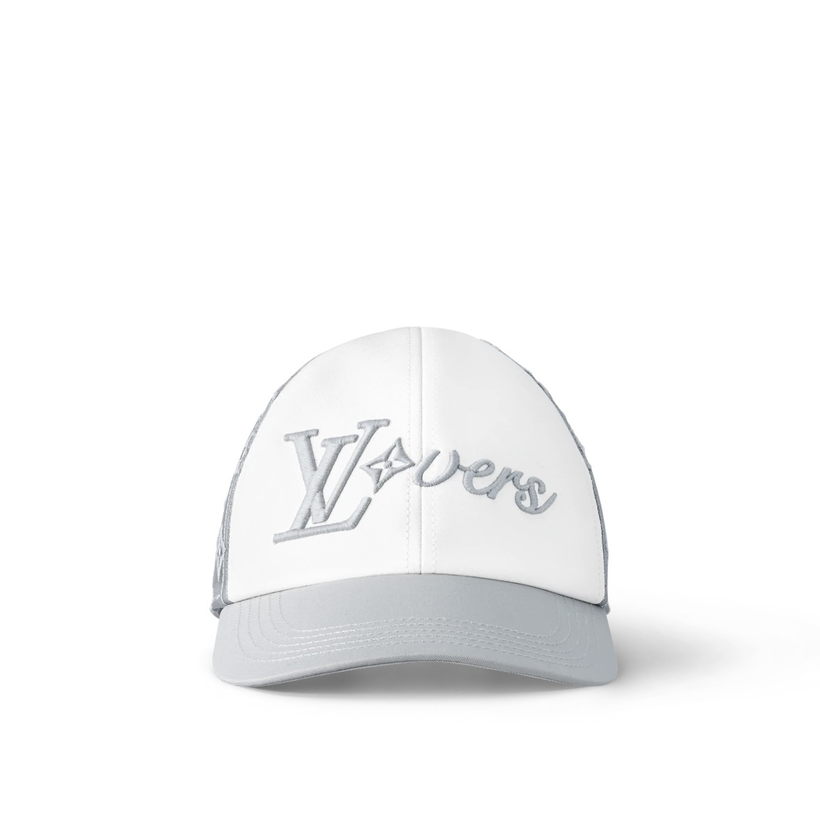 Casquette brodée à la mode
