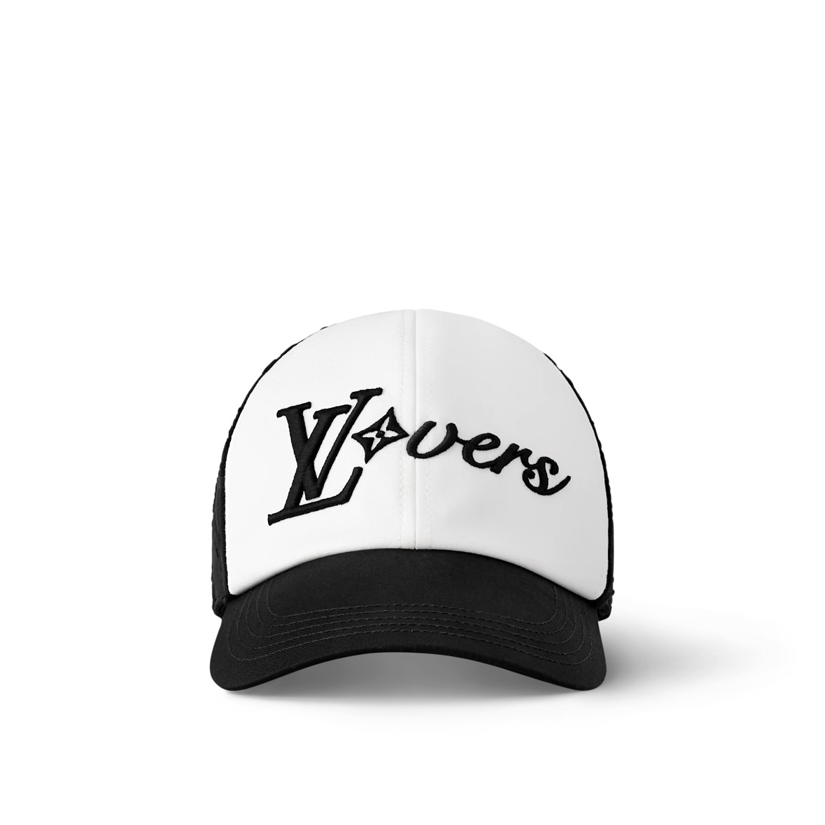 Casquette brodée à la mode